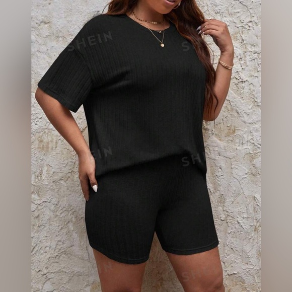 NWOT Acelitt Casual Loose Solid Color Ribbed Round Neck Top and Shorts - Picture 4 of 4